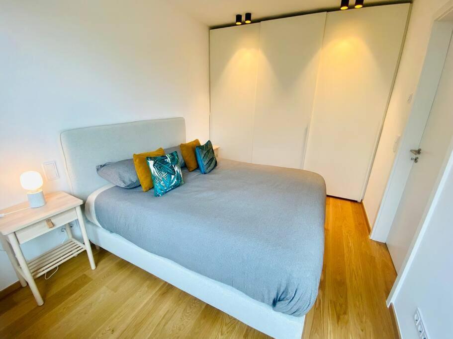 Charming Flat With Terrace & Parking * Luxemburg